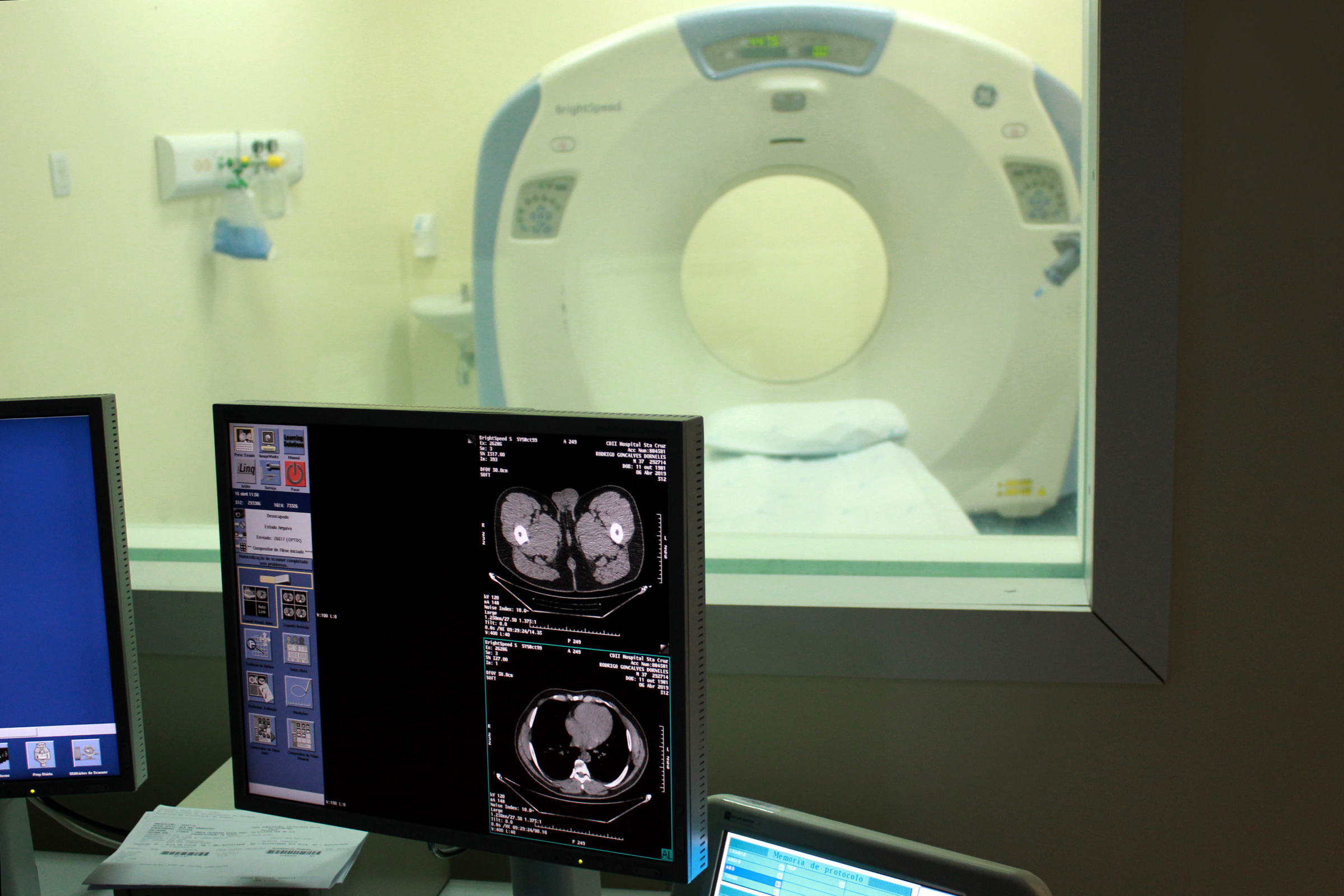 Primeira clínica de Tomografia Computadorizada e Ressonância Magnética do  Oeste do Paraná, a Unitom recebeu o Selo de Qualidade Unimed na categoria  Ouro.